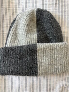Anthropologie Two-Tone Gray & Light Gray Knit Beanie